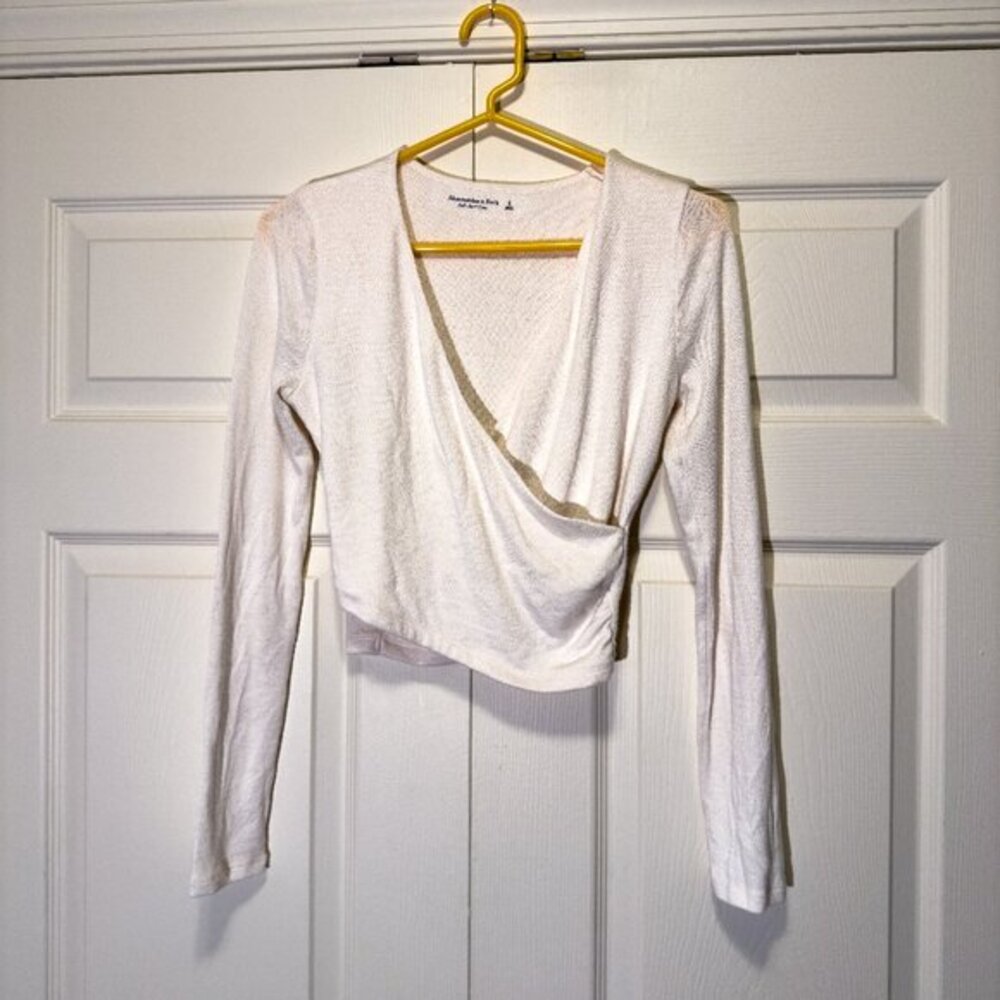 Abercrombie & Fitch Long Sleeve Wrap Shirt — size Small